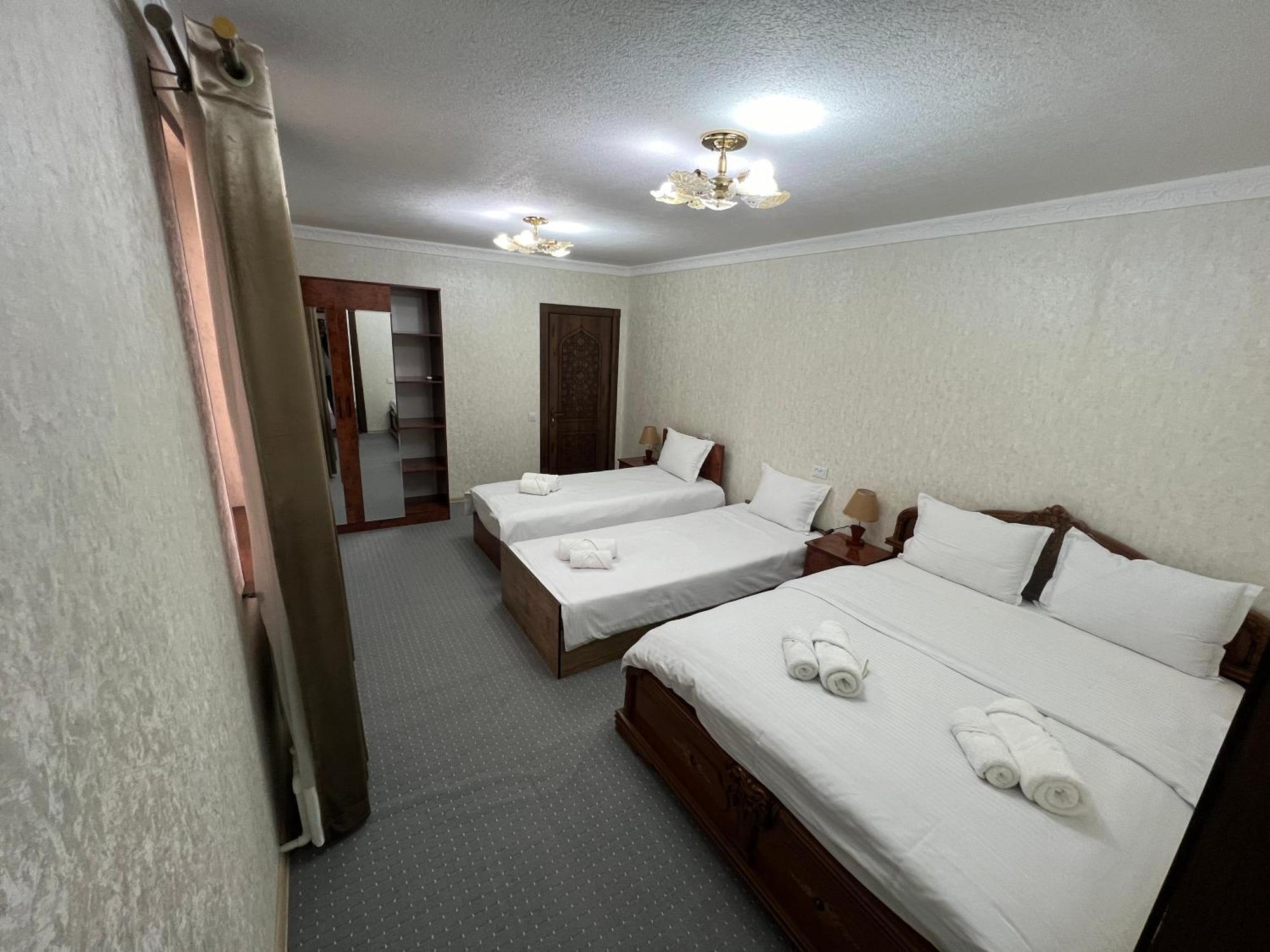 Everland Guest House 부하라 외부 사진